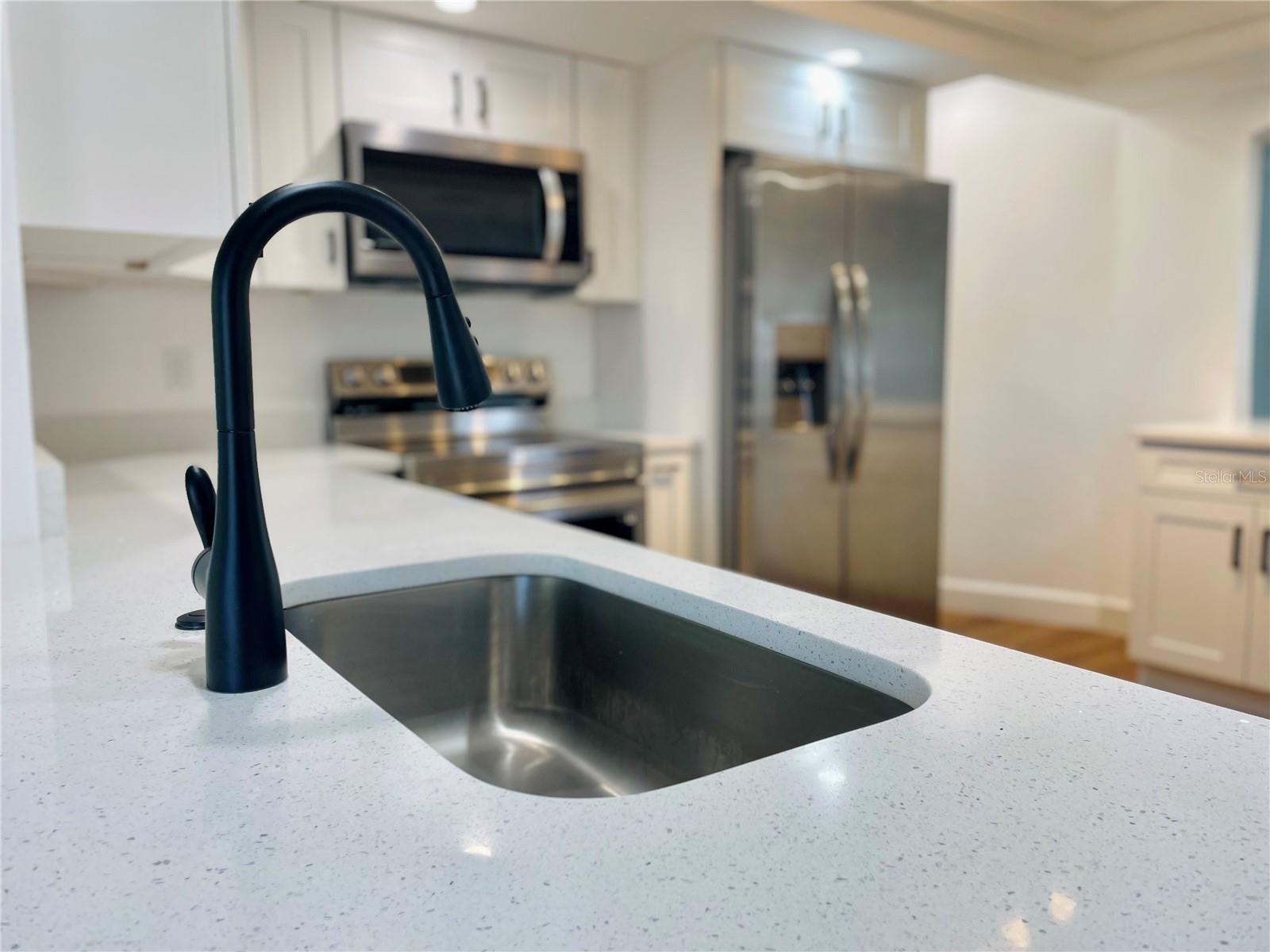 Image 6 of 32 For 3014 Southern Parkway W