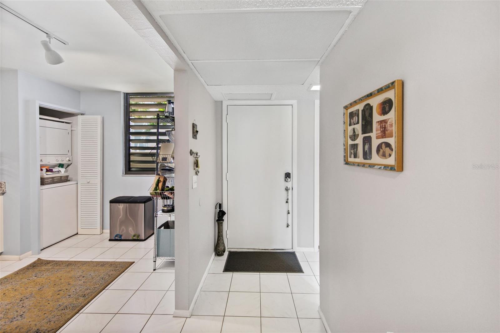 Image 10 of 28 For 611 Woodlawn Drive 611