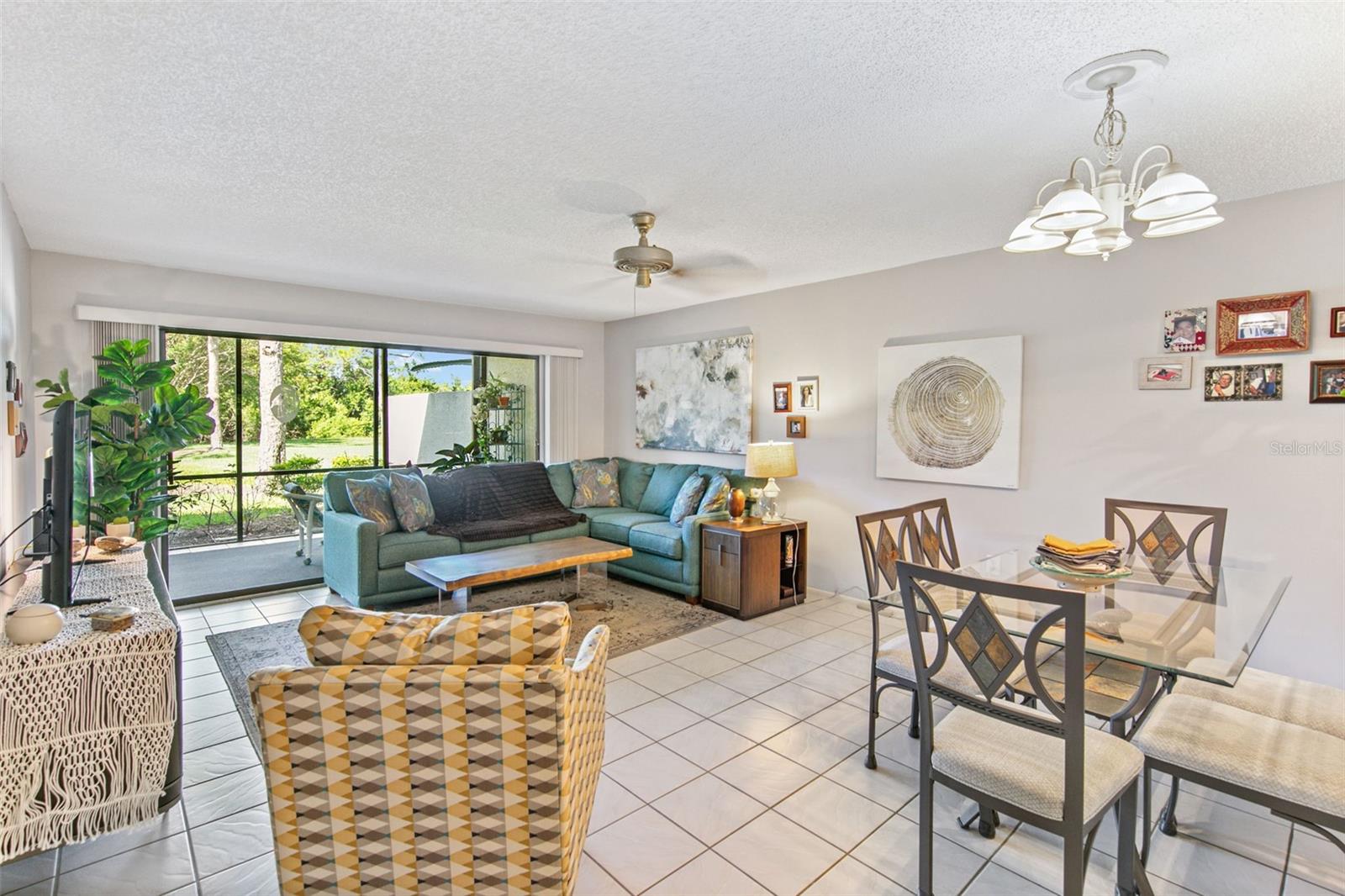 Image 11 of 28 For 611 Woodlawn Drive 611