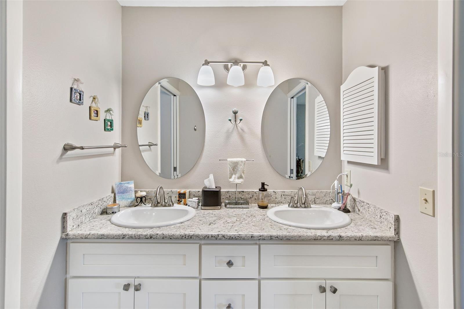 Image 20 of 28 For 611 Woodlawn Drive 611