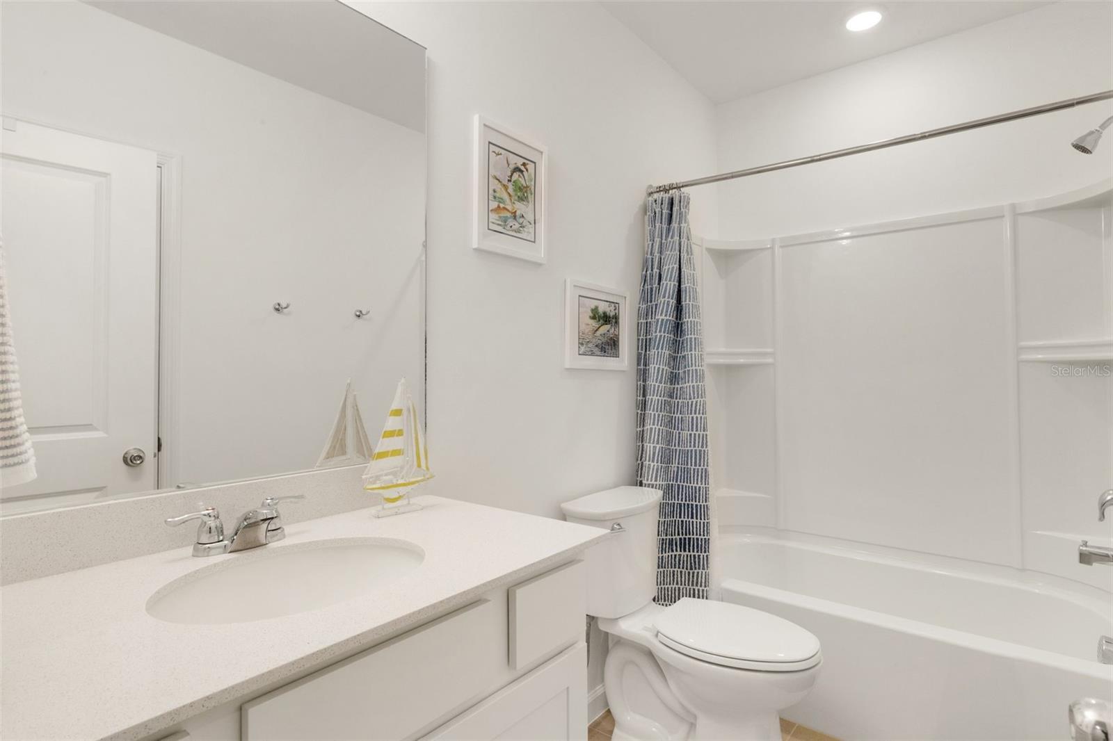 Image 18 of 45 For 6352 Silverstar Drive