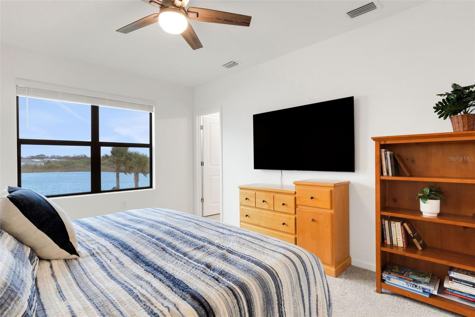 Image 20 of 45 For 6352 Silverstar Drive