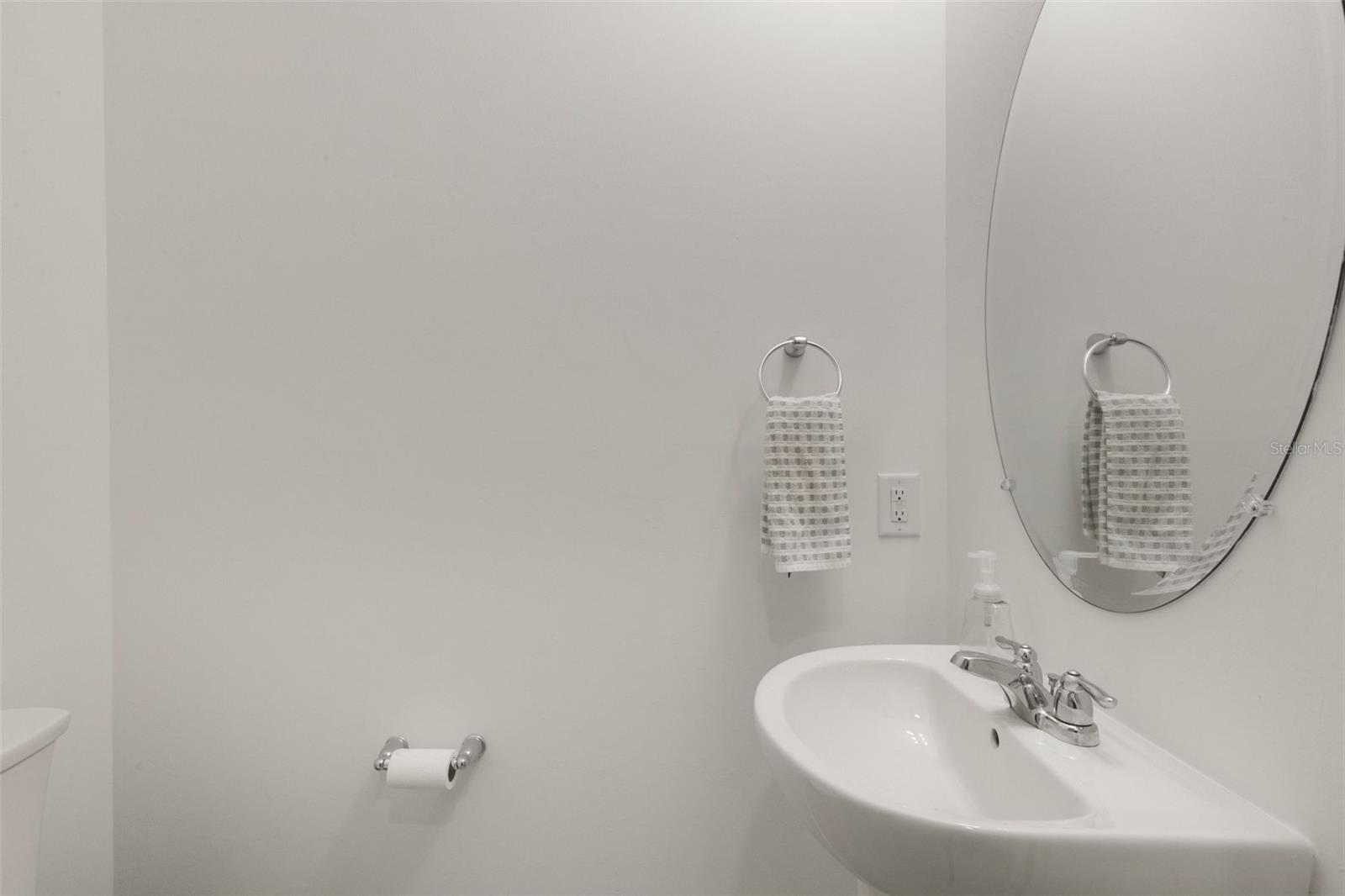 Image 23 of 45 For 6352 Silverstar Drive