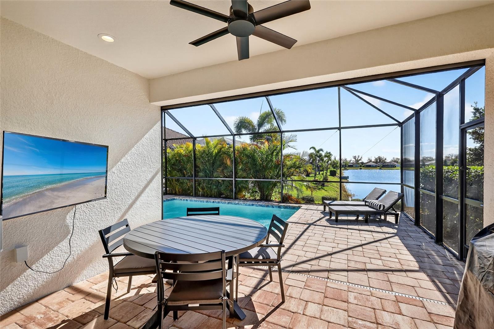 Image 18 of 62 For 12726 Aquamarine Avenue