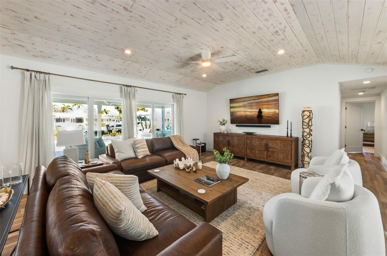 Image 4 of 49 For 625 Dundee Lane