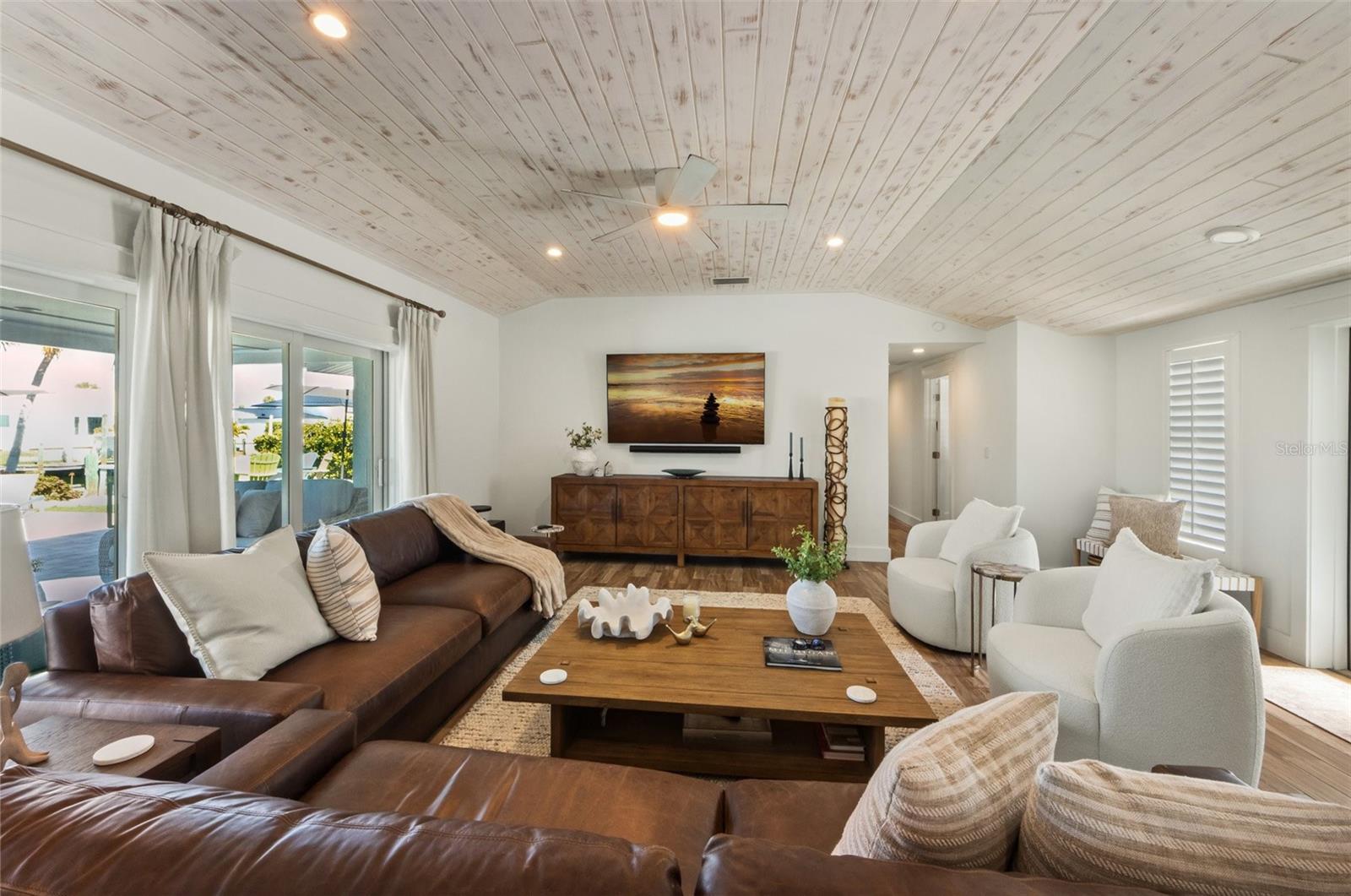 Image 6 of 49 For 625 Dundee Lane