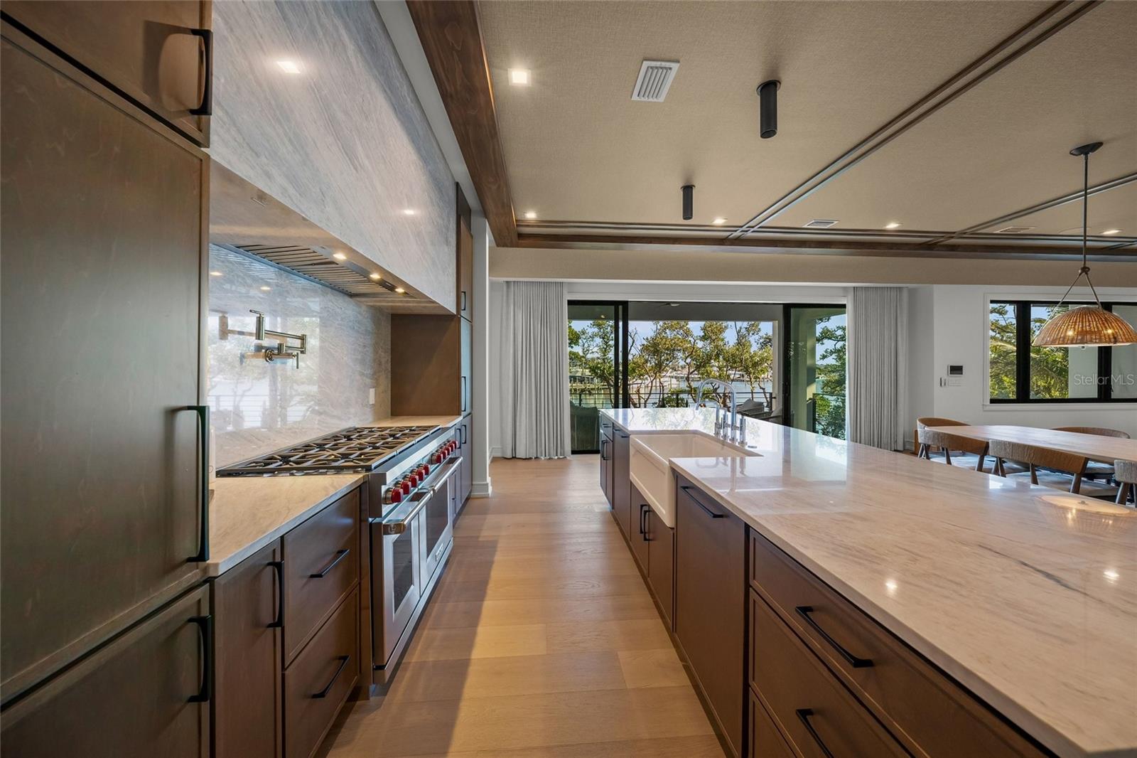 Image 10 of 46 For 821 Bay Boulevard