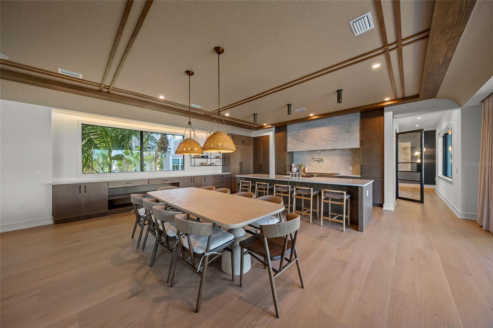 Image 12 of 46 For 821 Bay Boulevard