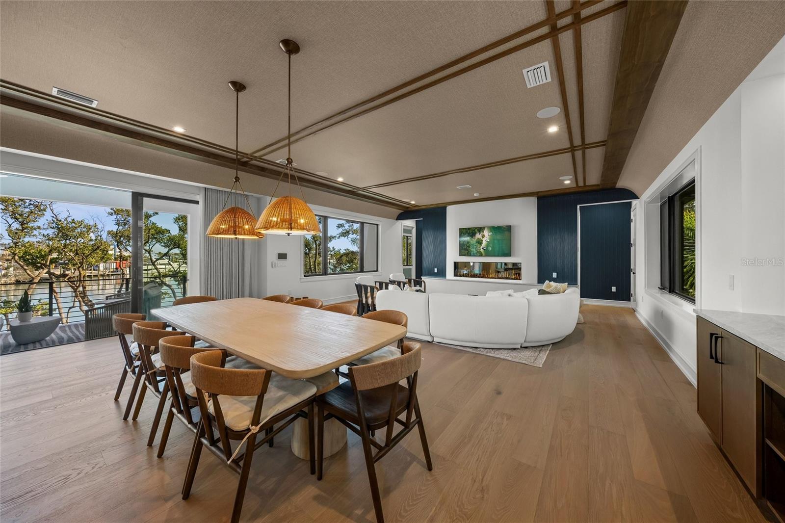 Image 13 of 46 For 821 Bay Boulevard