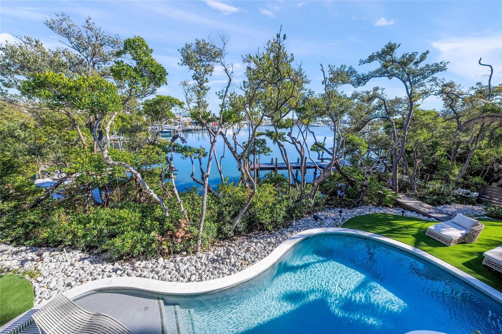 Image 17 of 46 For 821 Bay Boulevard