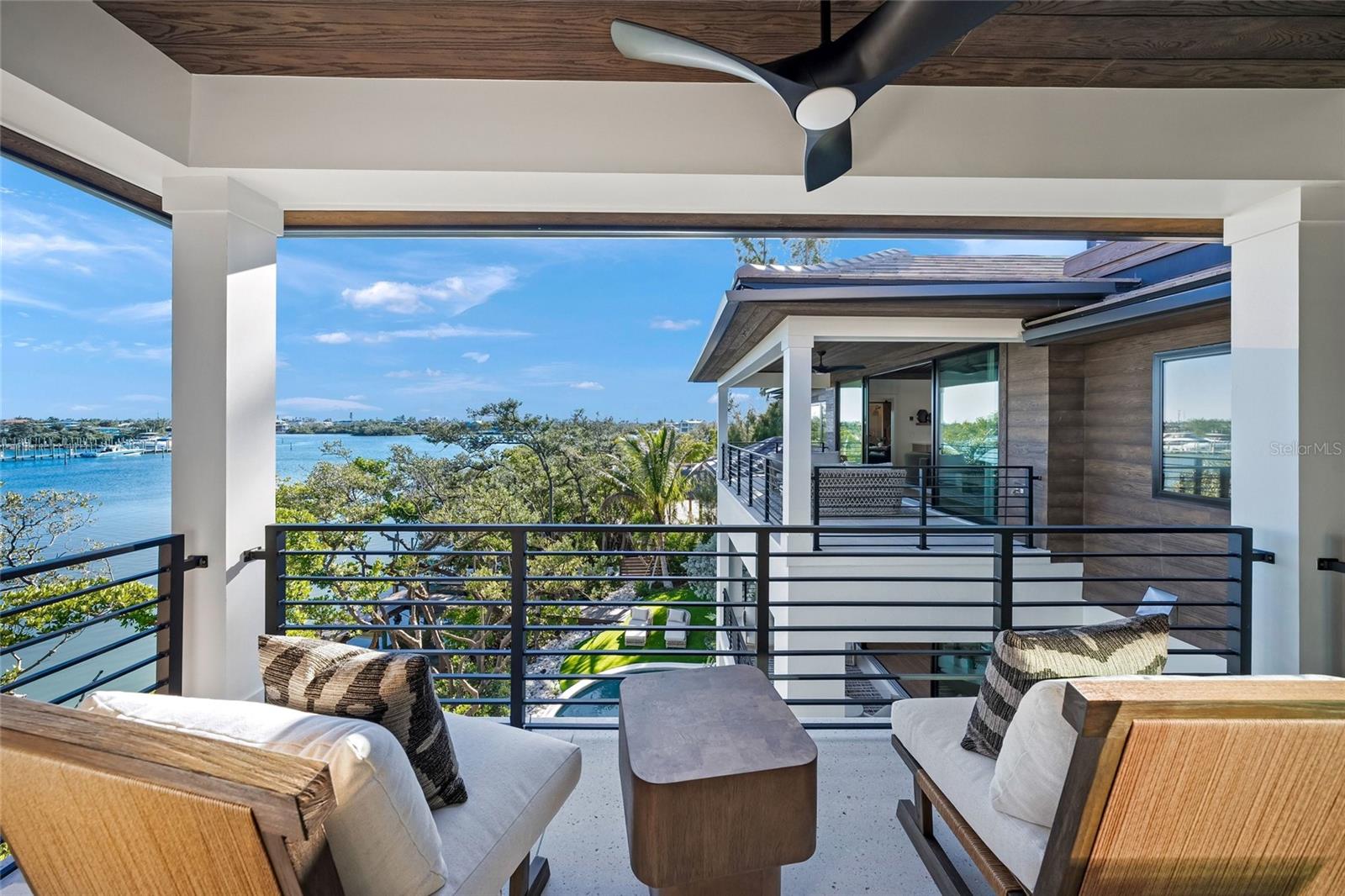 Image 32 of 46 For 821 Bay Boulevard