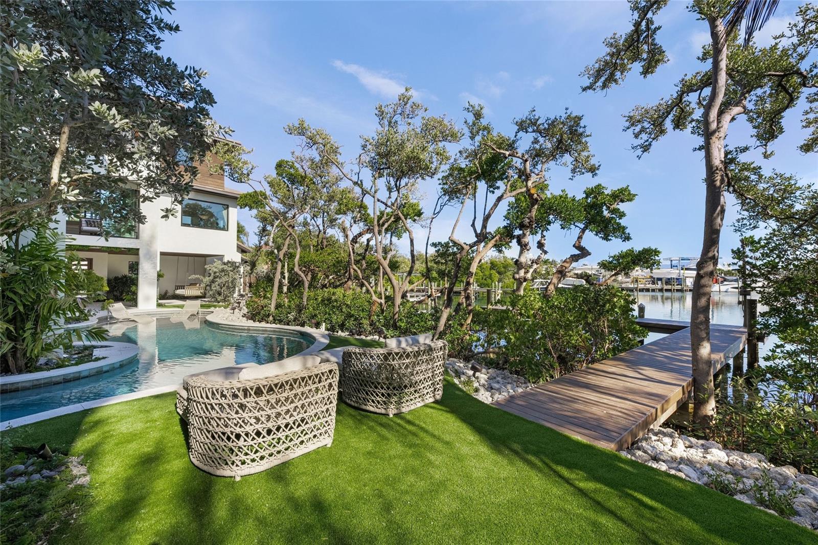 Image 39 of 46 For 821 Bay Boulevard