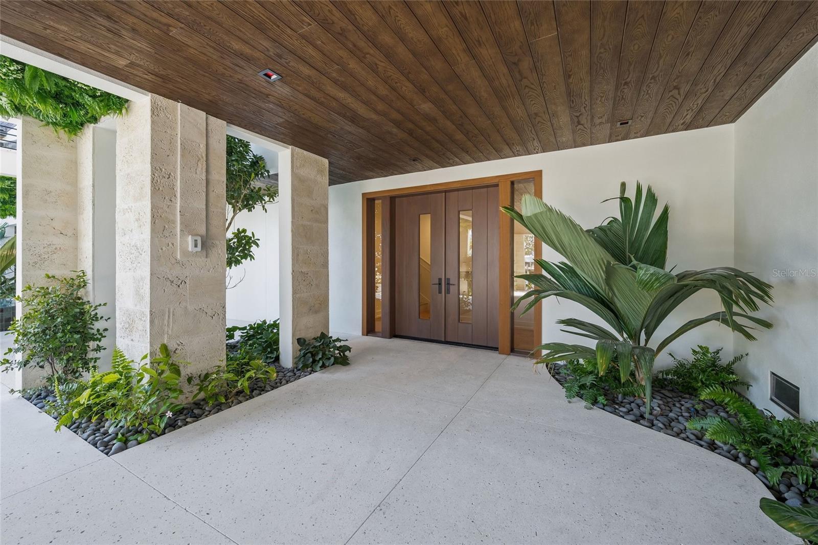 Image 6 of 46 For 821 Bay Boulevard