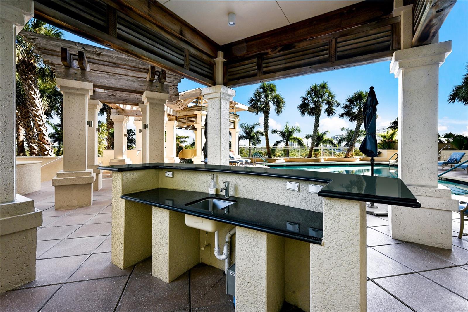 Listing photo id 43 for 1300 Benjamin Franklin Drive 809