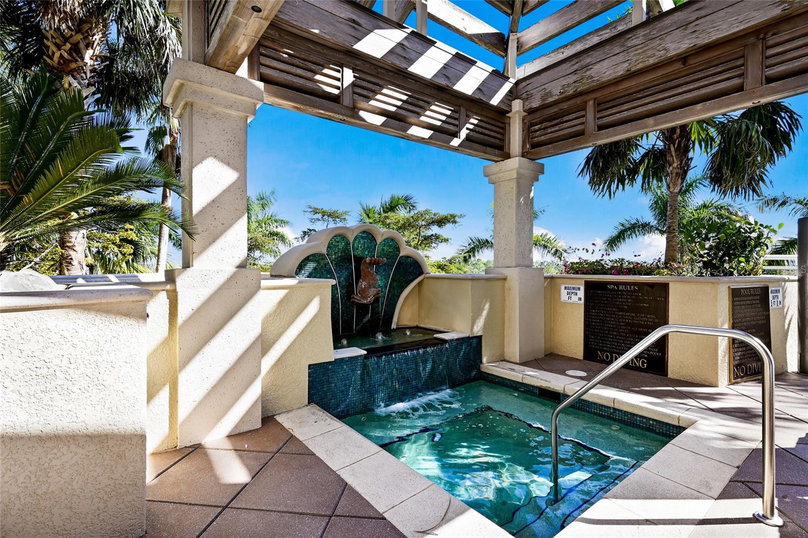 Listing photo id 44 for 1300 Benjamin Franklin Drive 809