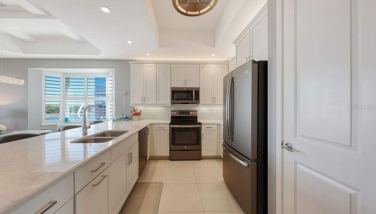 Image 17 of 67 For 10530 Boardwalk Loop 505