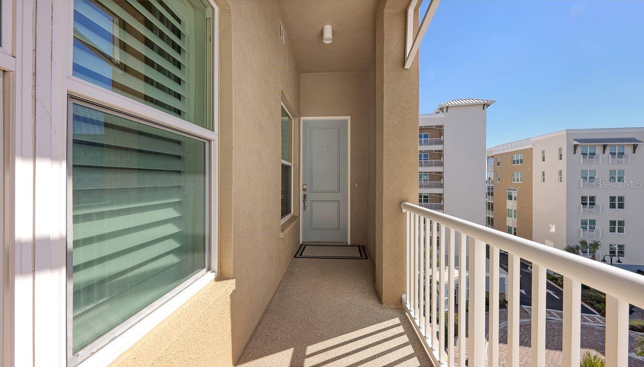 Image 36 of 67 For 10530 Boardwalk Loop 505