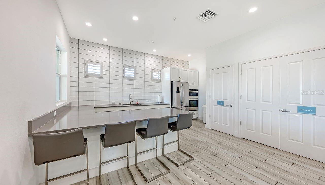 Image 54 of 67 For 10530 Boardwalk Loop 505