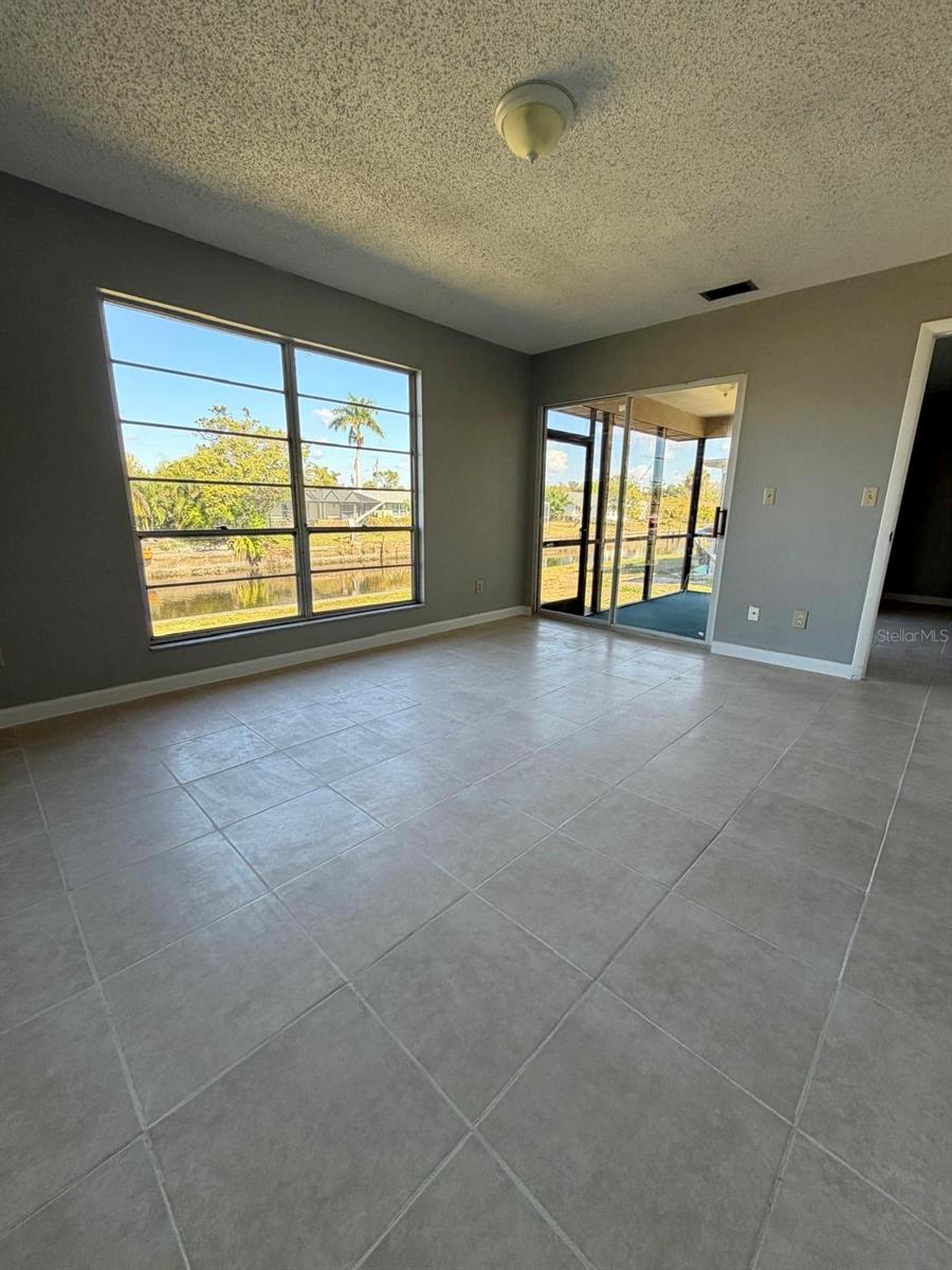 Image 10 of 23 For 3103 Riverside Drive B