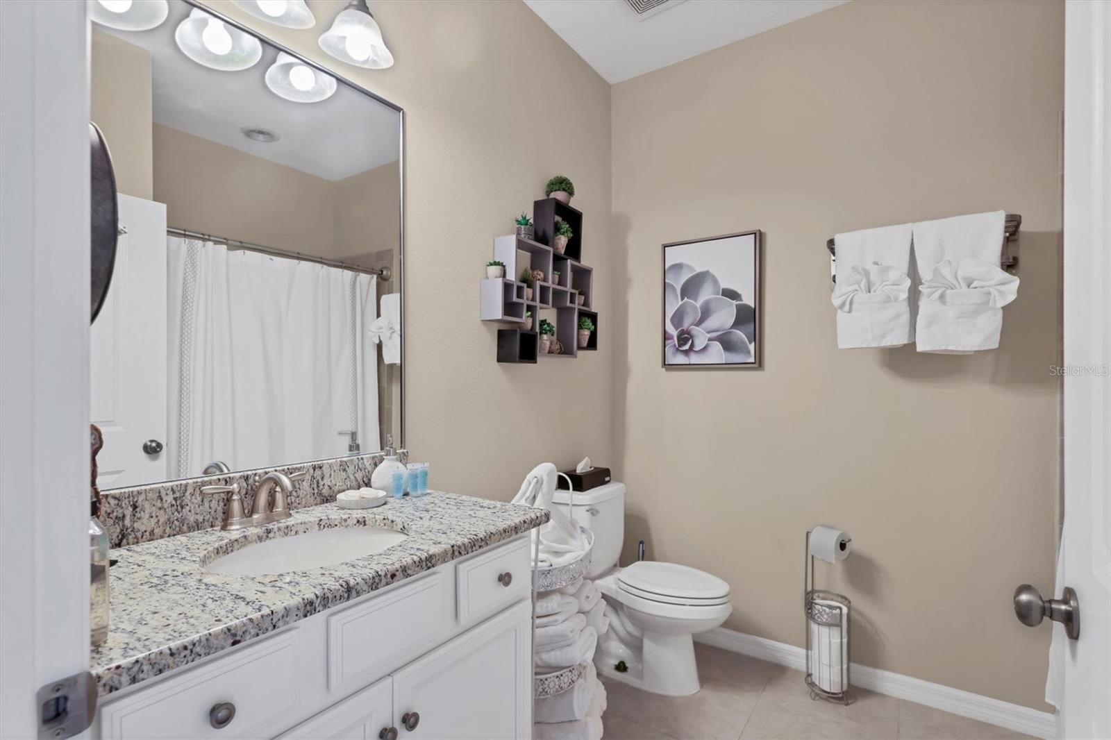 Image 28 of 76 For 13719 Messina Loop 202