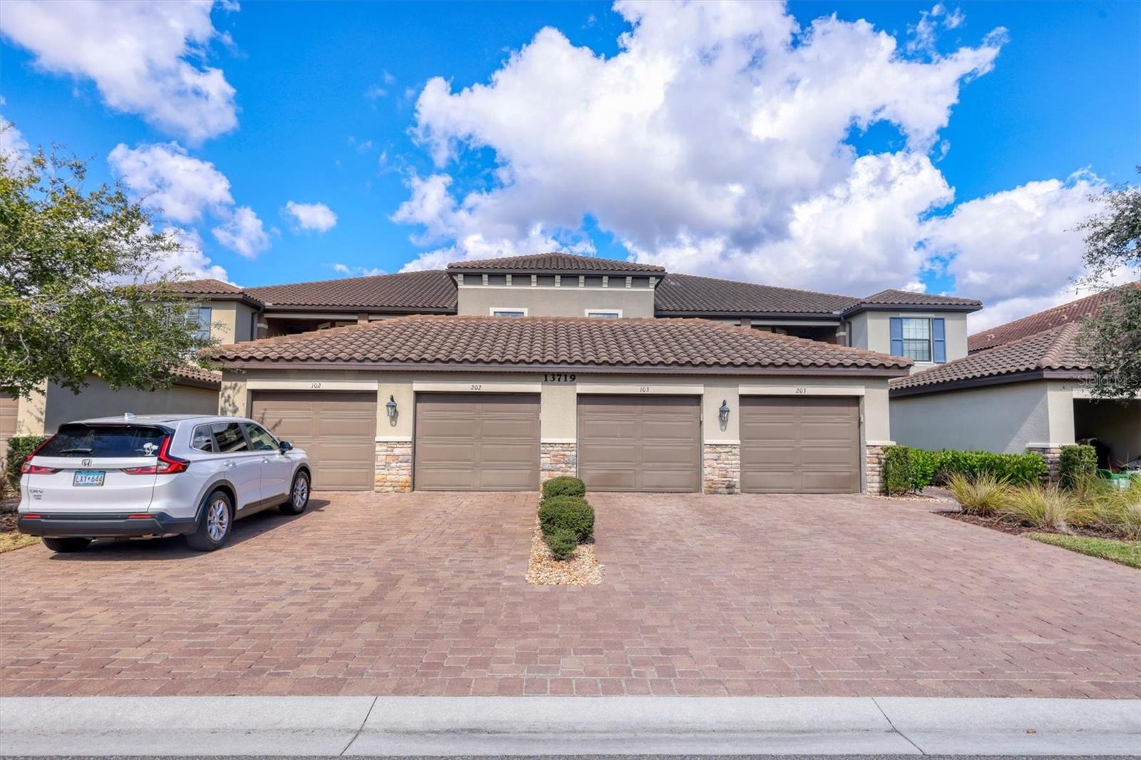 Image 32 of 76 For 13719 Messina Loop 202