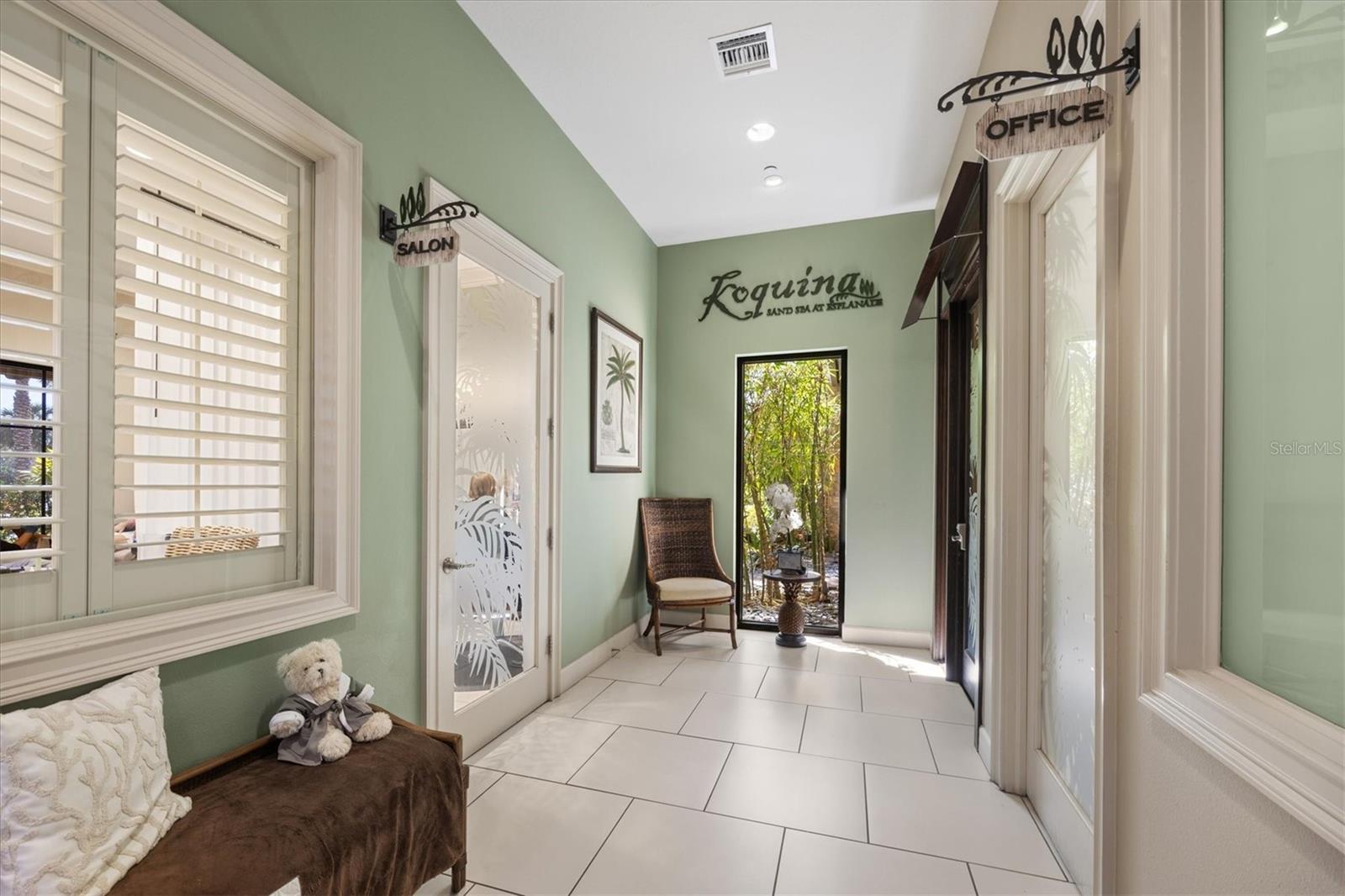 Image 50 of 76 For 13719 Messina Loop 202