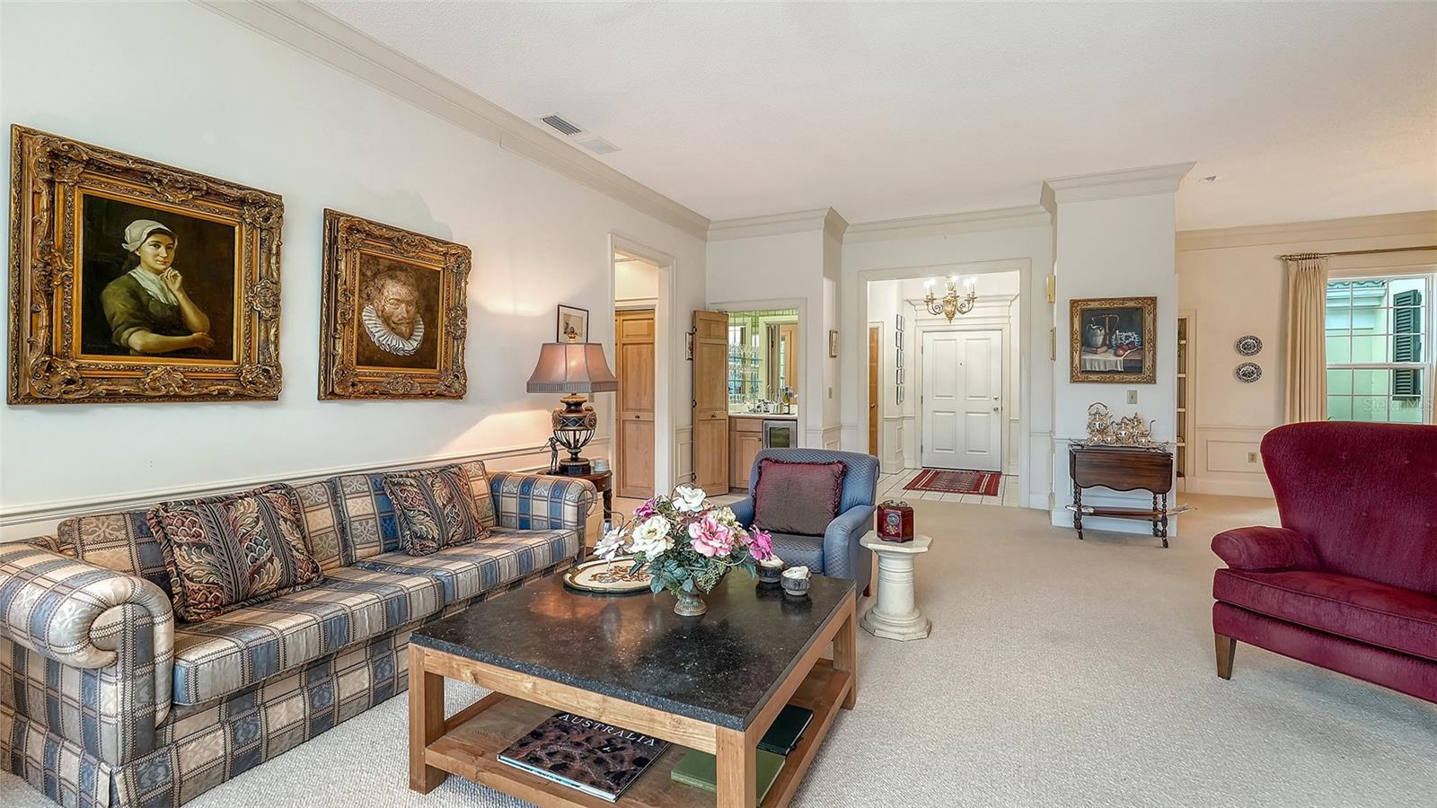 Image 10 of 93 For 227 Saint James Park