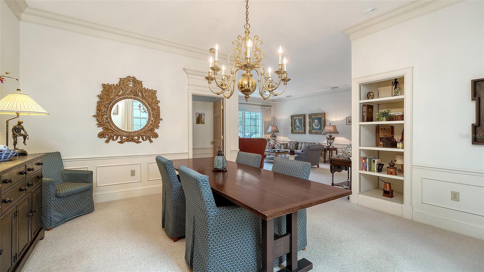 Image 12 of 93 For 227 Saint James Park