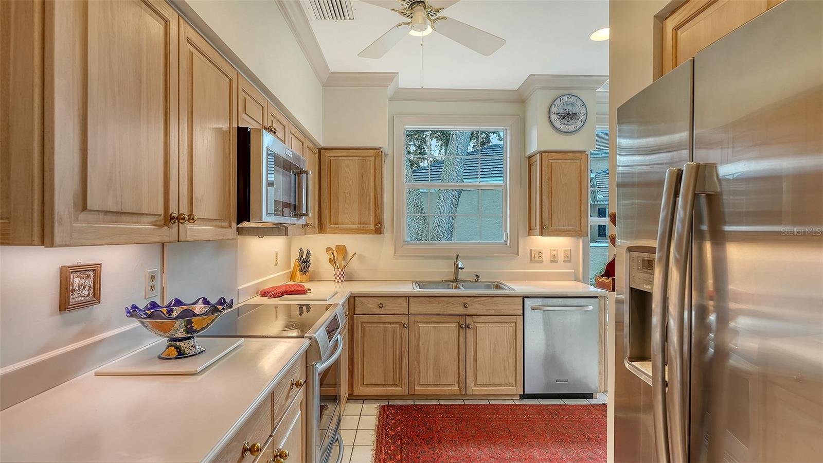 Image 14 of 93 For 227 Saint James Park