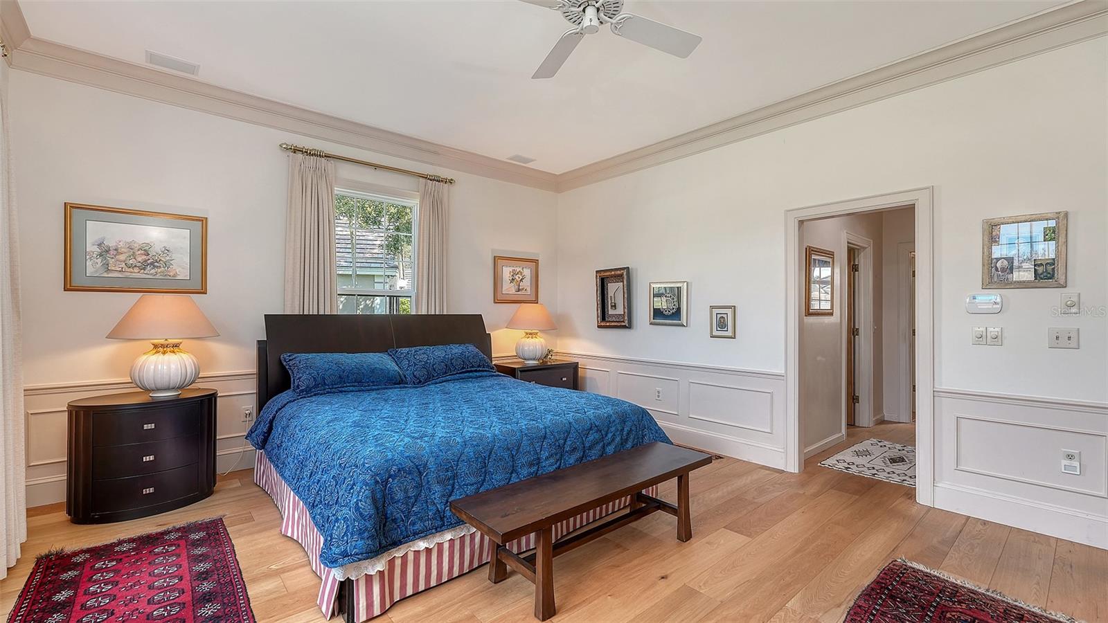 Image 21 of 93 For 227 Saint James Park