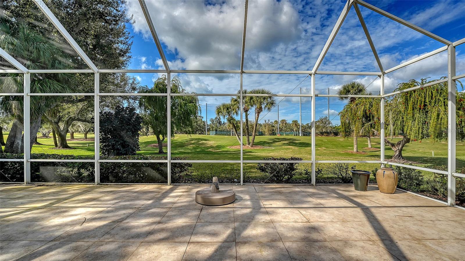 Image 31 of 93 For 227 Saint James Park