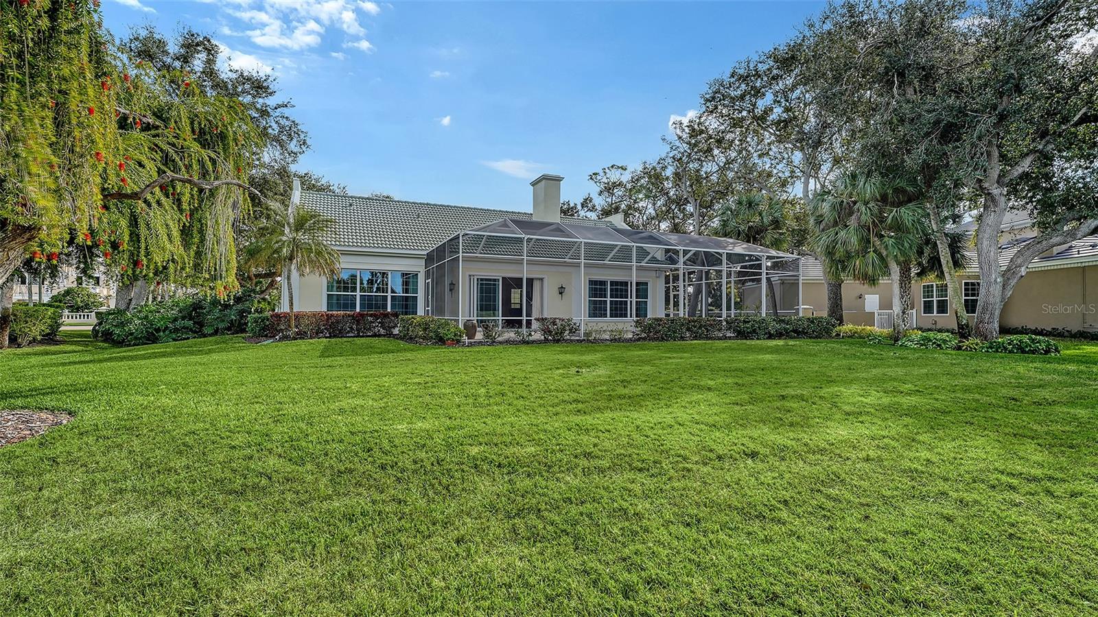 Image 37 of 93 For 227 Saint James Park