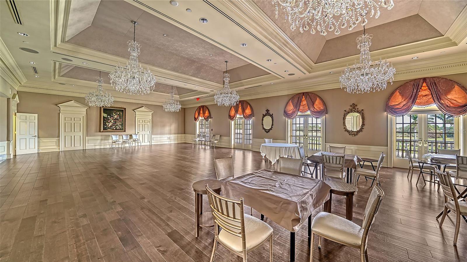 Image 55 of 93 For 227 Saint James Park