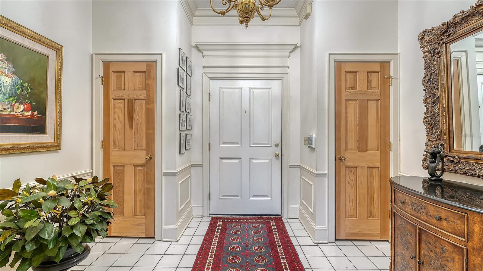 Image 6 of 93 For 227 Saint James Park