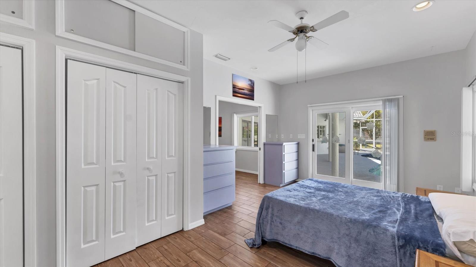 Image 11 of 47 For 467 Ingres Drive