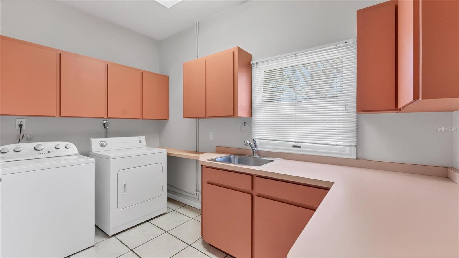 Image 34 of 47 For 467 Ingres Drive