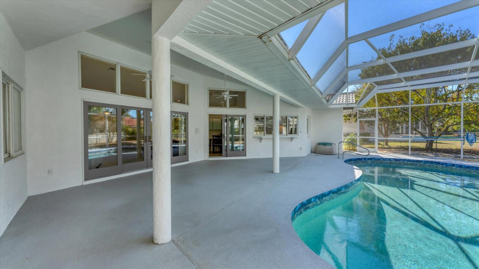 Image 37 of 47 For 467 Ingres Drive