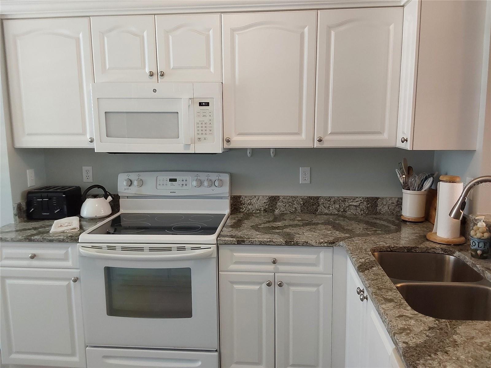 Image 14 of 65 For 3730 Pinebrook Circle 404