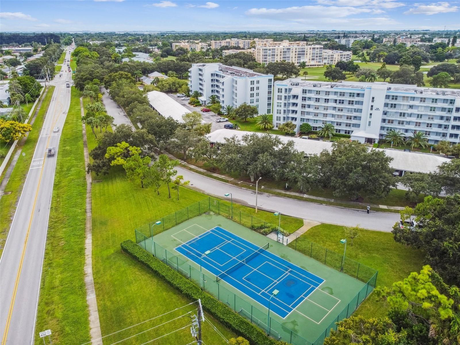 Image 49 of 65 For 3730 Pinebrook Circle 404