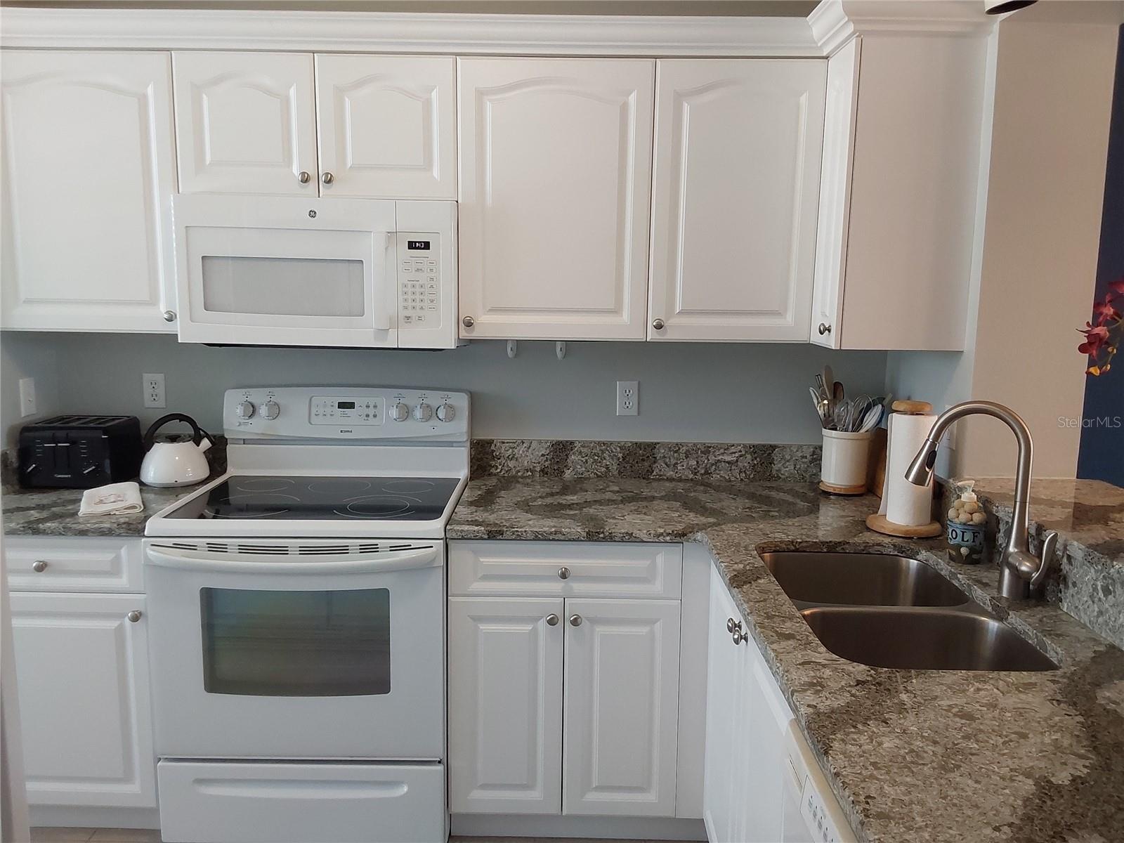 Image 8 of 65 For 3730 Pinebrook Circle 404