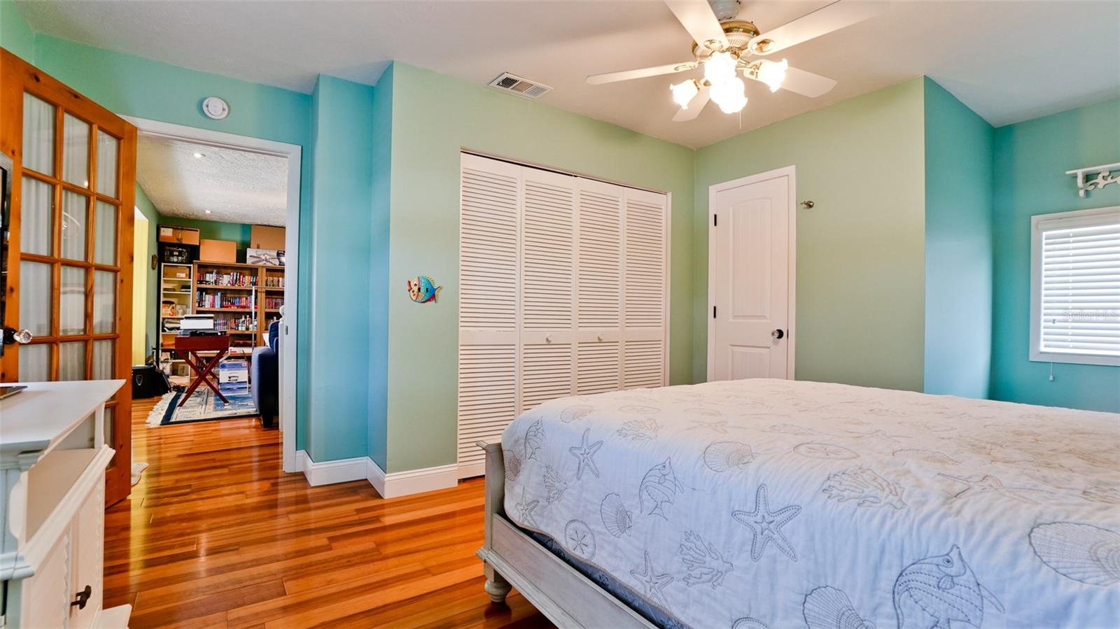 Image 23 of 38 For 3 Columbia Street