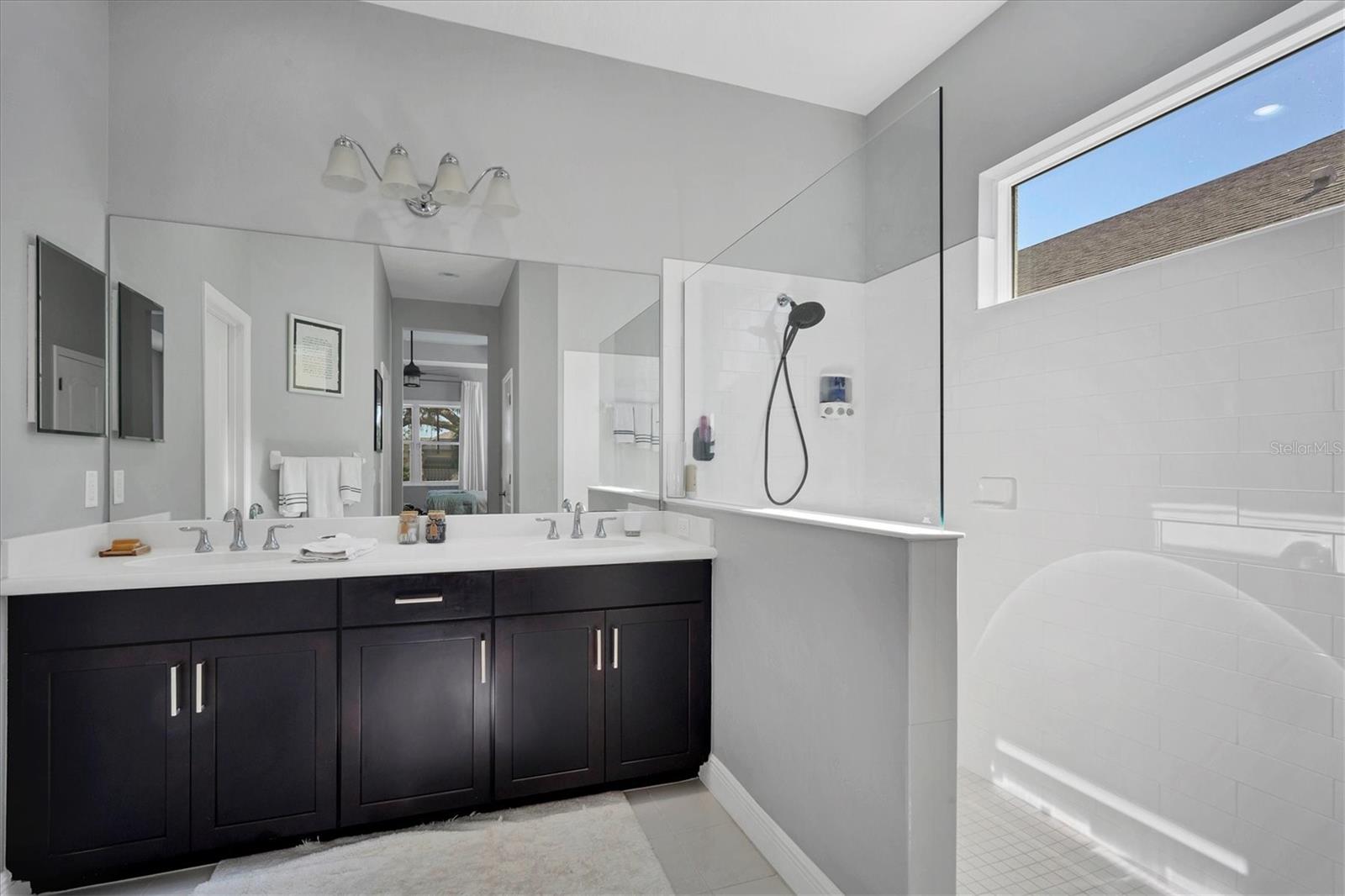 Image 14 of 37 For 2006 Red Lake Run