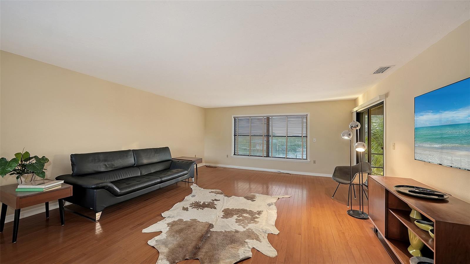 Image 13 of 75 For 4367 Pompano Lane