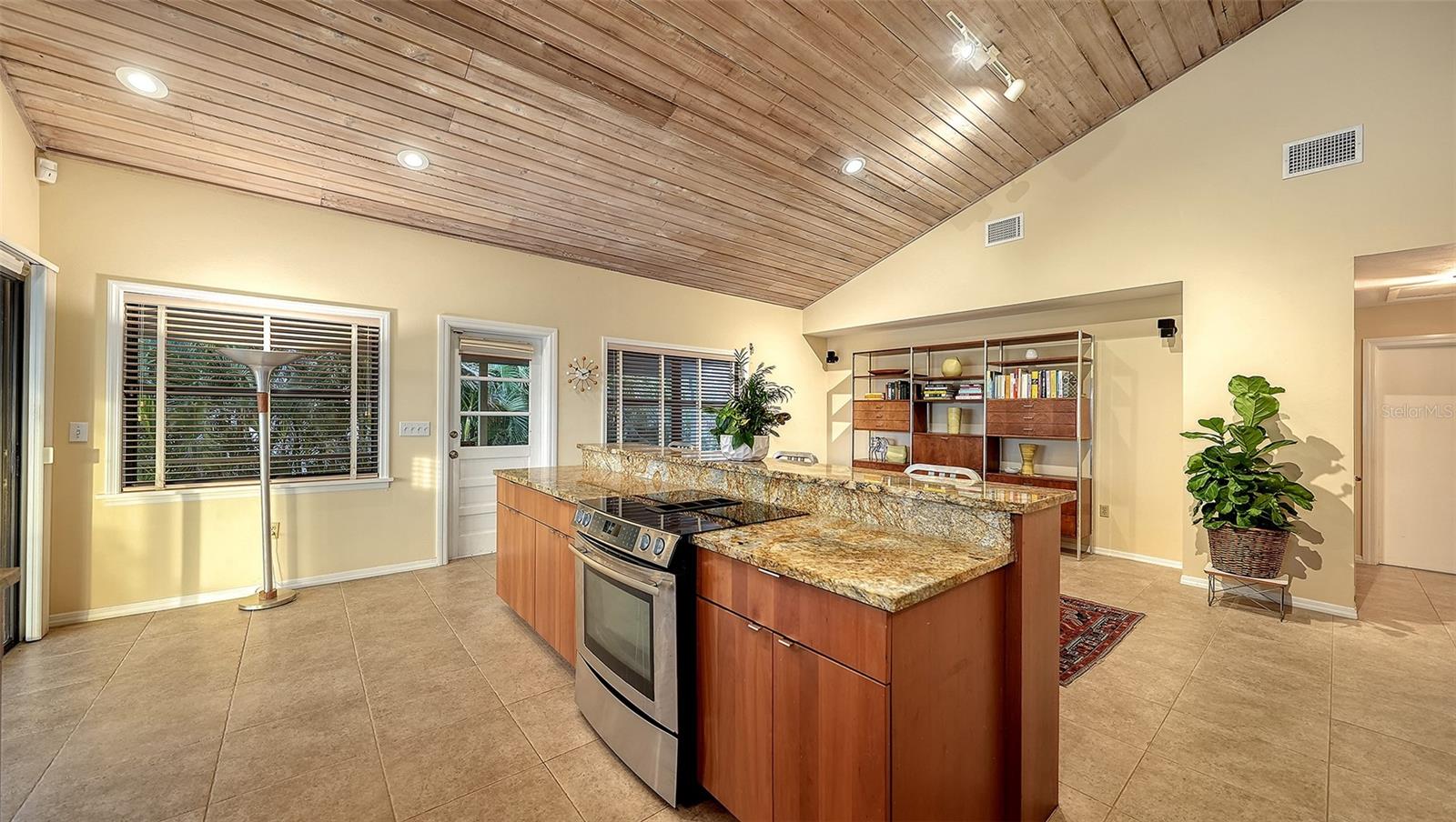 Image 25 of 75 For 4367 Pompano Lane