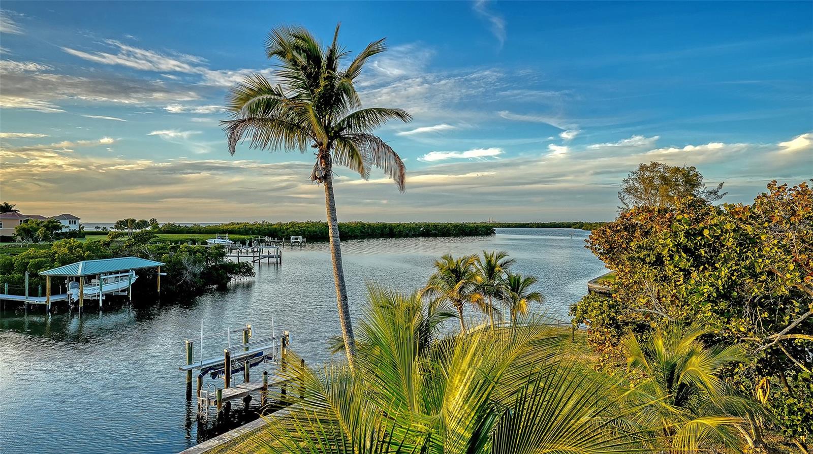 Image 4 of 75 For 4367 Pompano Lane