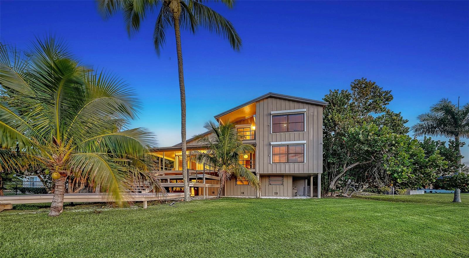 Image 61 of 75 For 4367 Pompano Lane