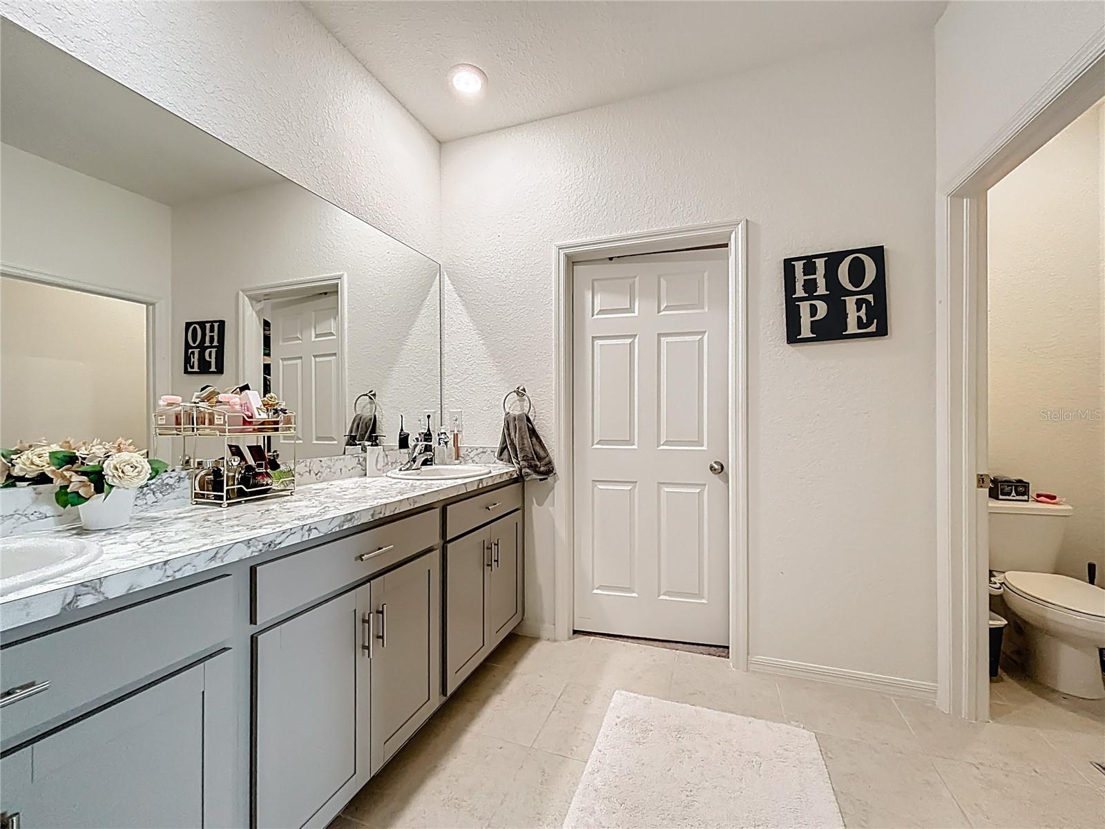 Image 41 of 57 For 3246 Dryden Street