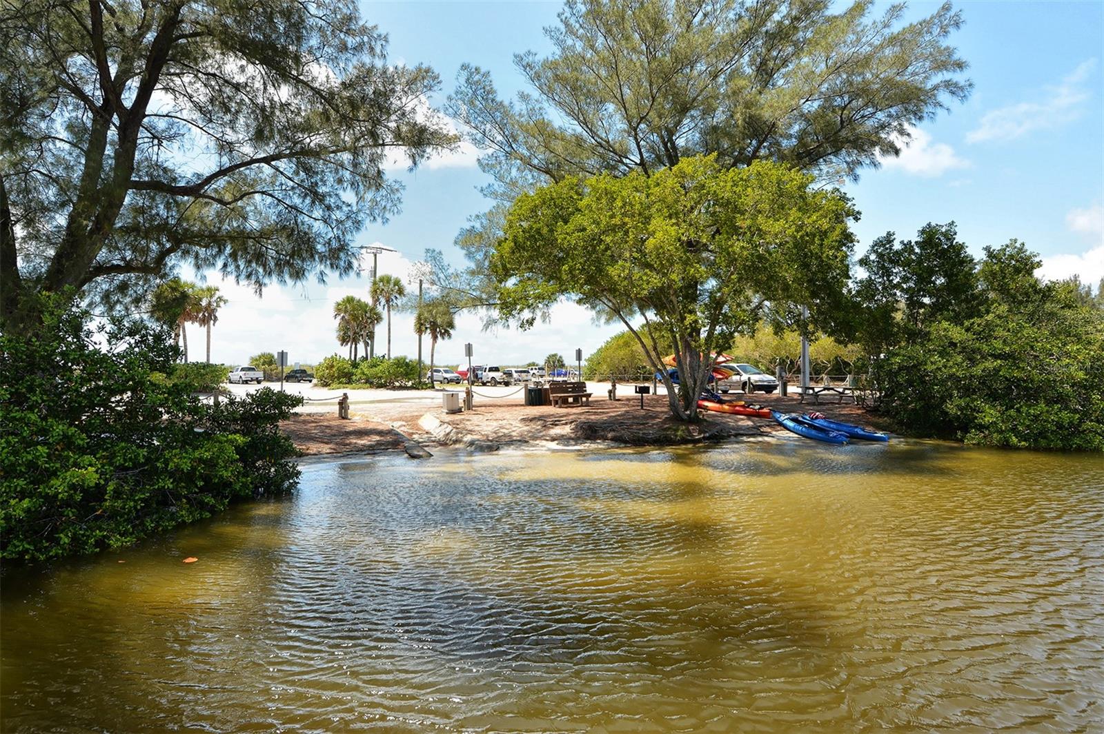 Image 47 of 53 For 8764 Midnight Pass Road A306