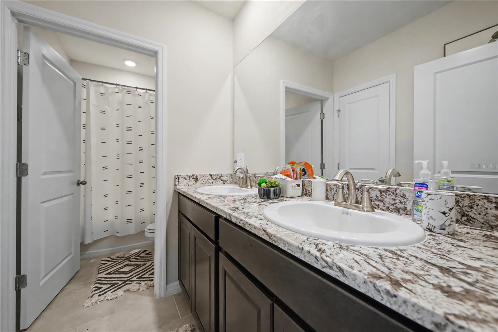 Image 34 of 62 For 5324 Halewood Court