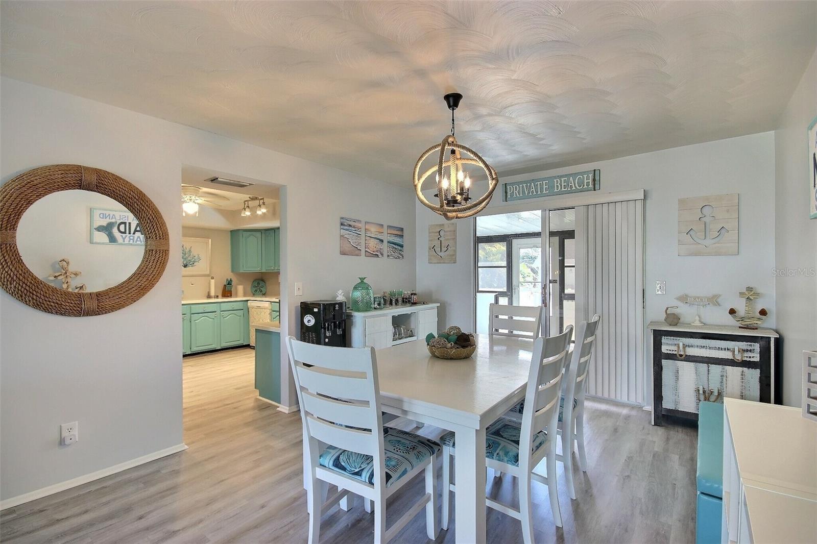 Image 10 of 42 For 531 44th Street Court W